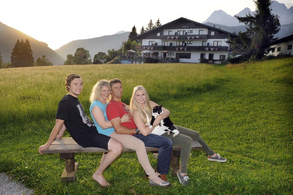 Kraftplatz Am Dachstein - Herold - Fuer Ruhesuchende Und Sportlich Aktive Ramsau am Dachstein Dış mekan fotoğraf